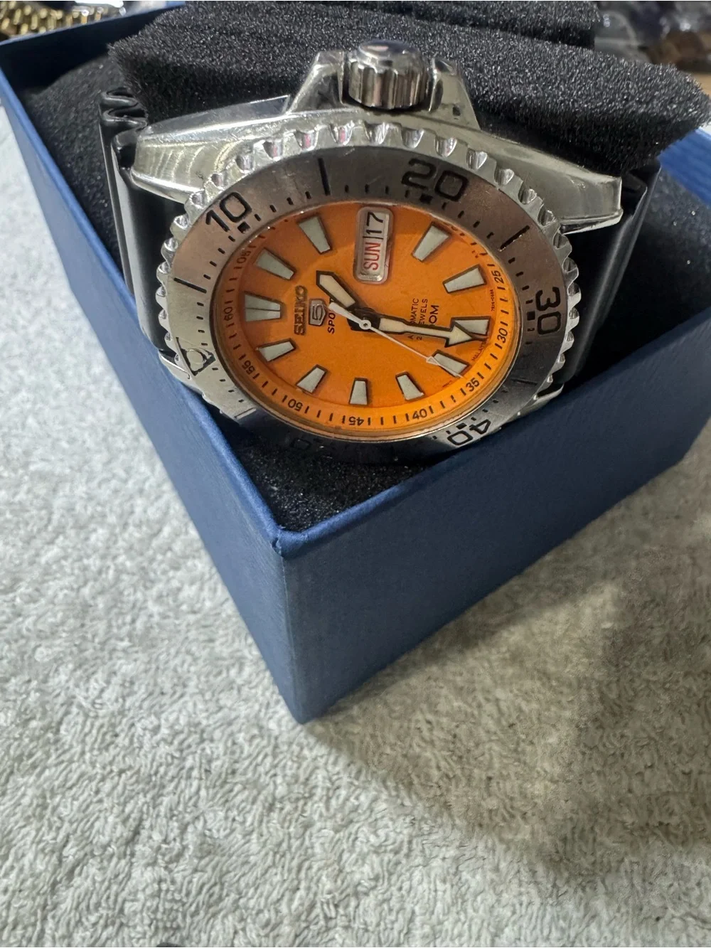 #189 Seiko five automatic 23 Jewels 100 meter